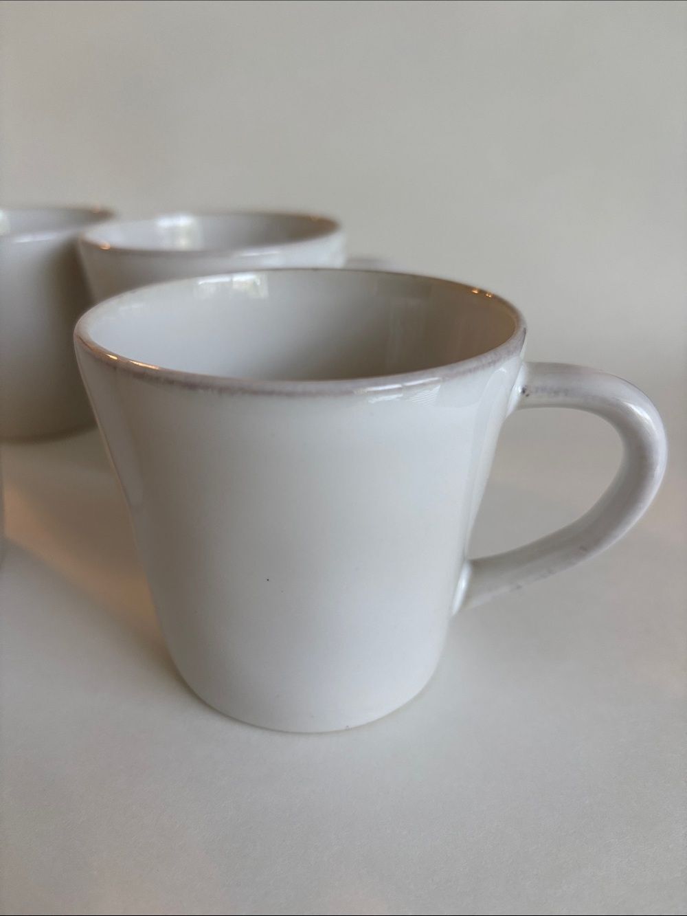 Crate and Barrel Set of 4 White Tan Oversized Espresso Cups Portugal